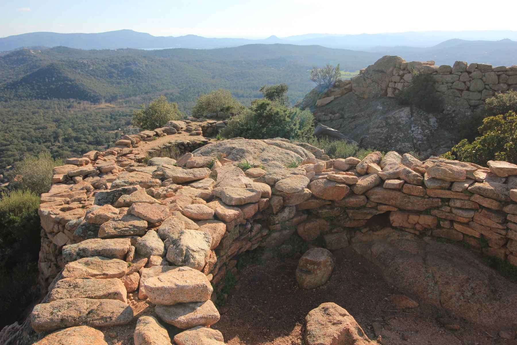 Araghju: An elevated view reveals the circular plan. Compare the geometry with rooms inside Sardinian nuraghi.