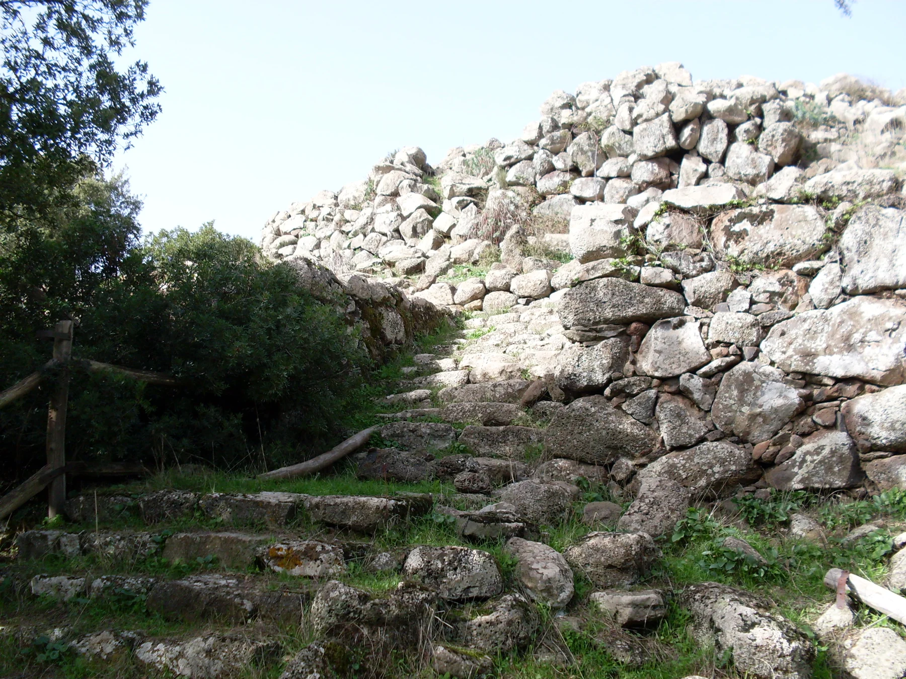 Protonuraghe Bruncu Madugui