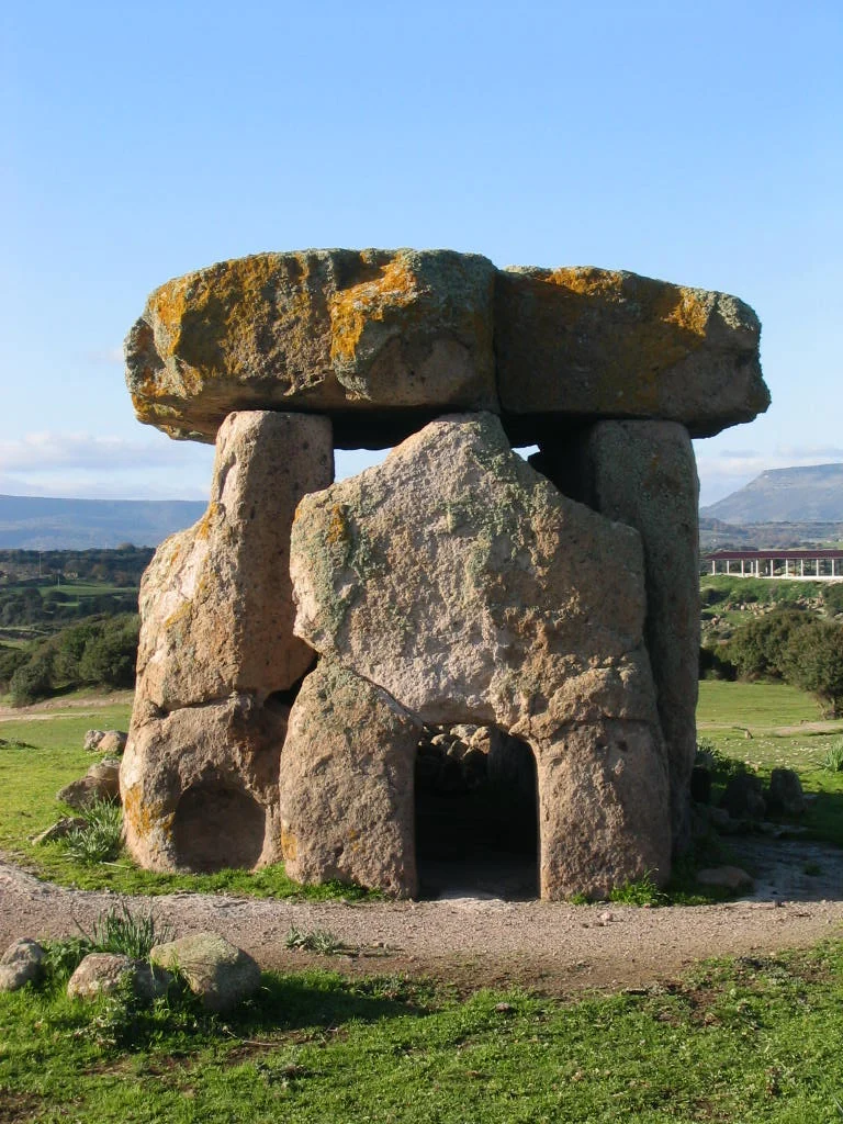 Sa Coveccada Dolmen