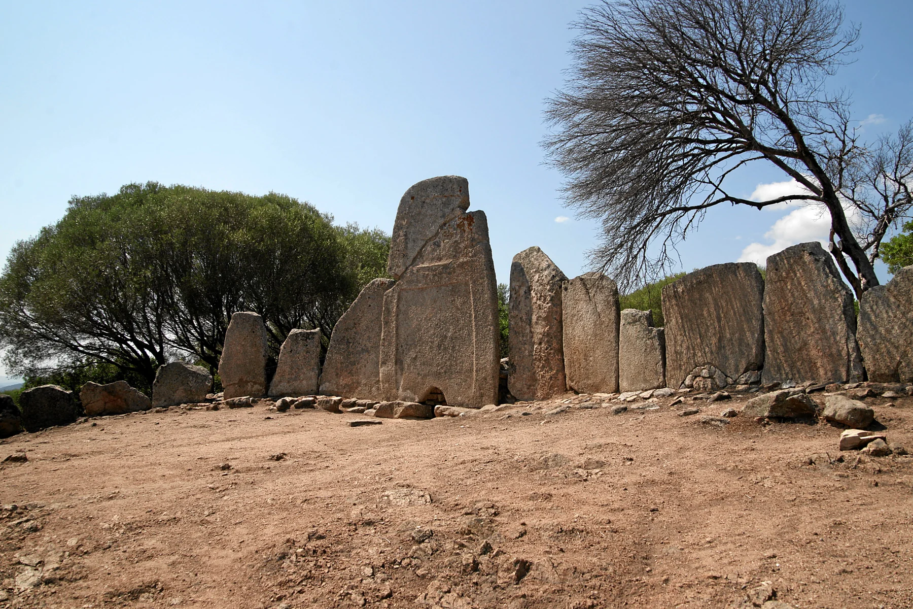 Giants' Grave of Li Lolghi
